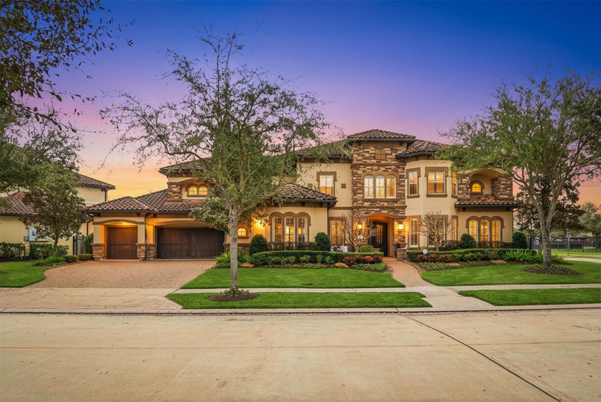 5006 Water View Bend