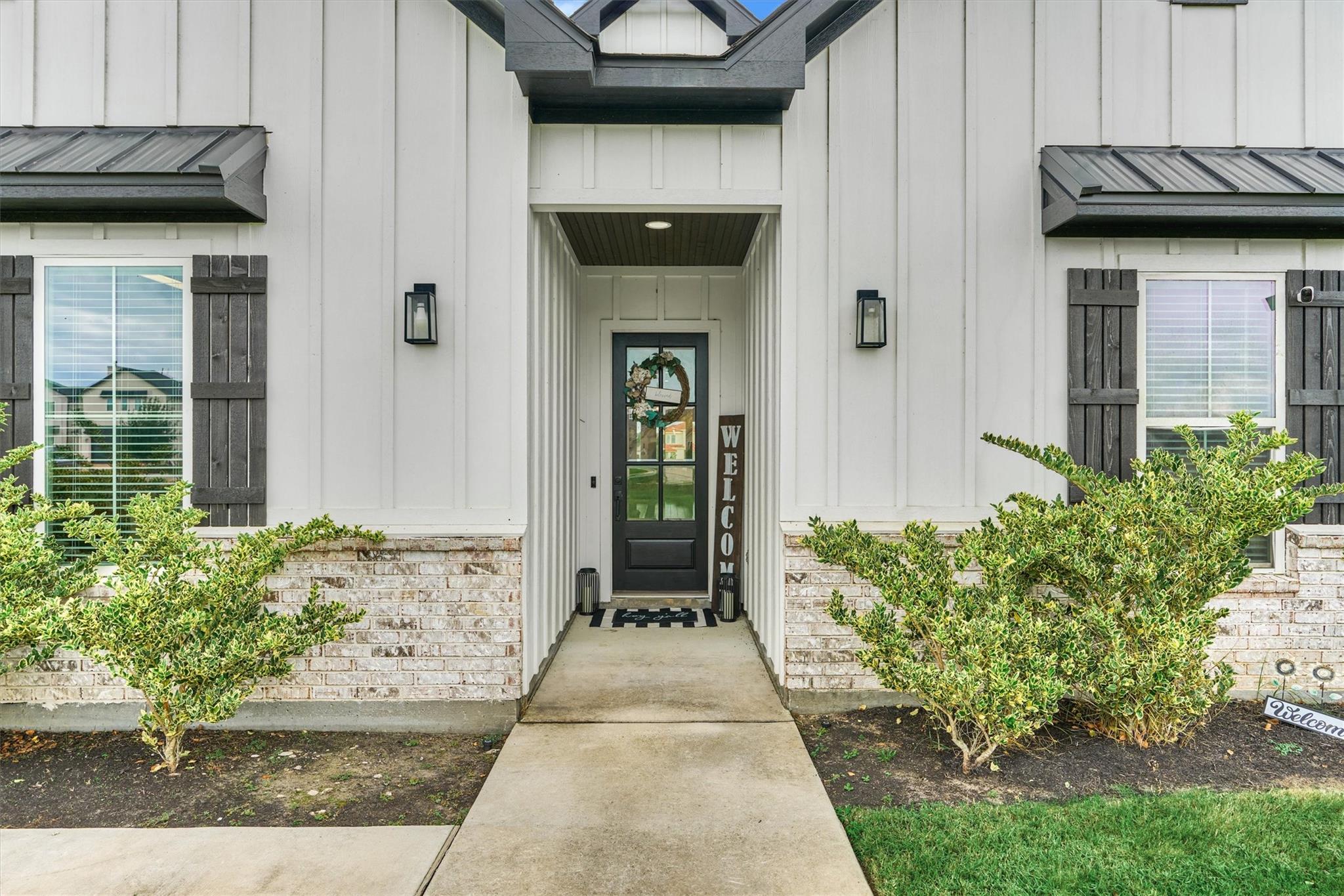 11609 Grand View Drive