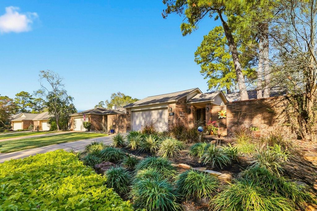 Photo of 3422 Beech Point Drive, Houston, TX 77345 (MLS # 28346066)