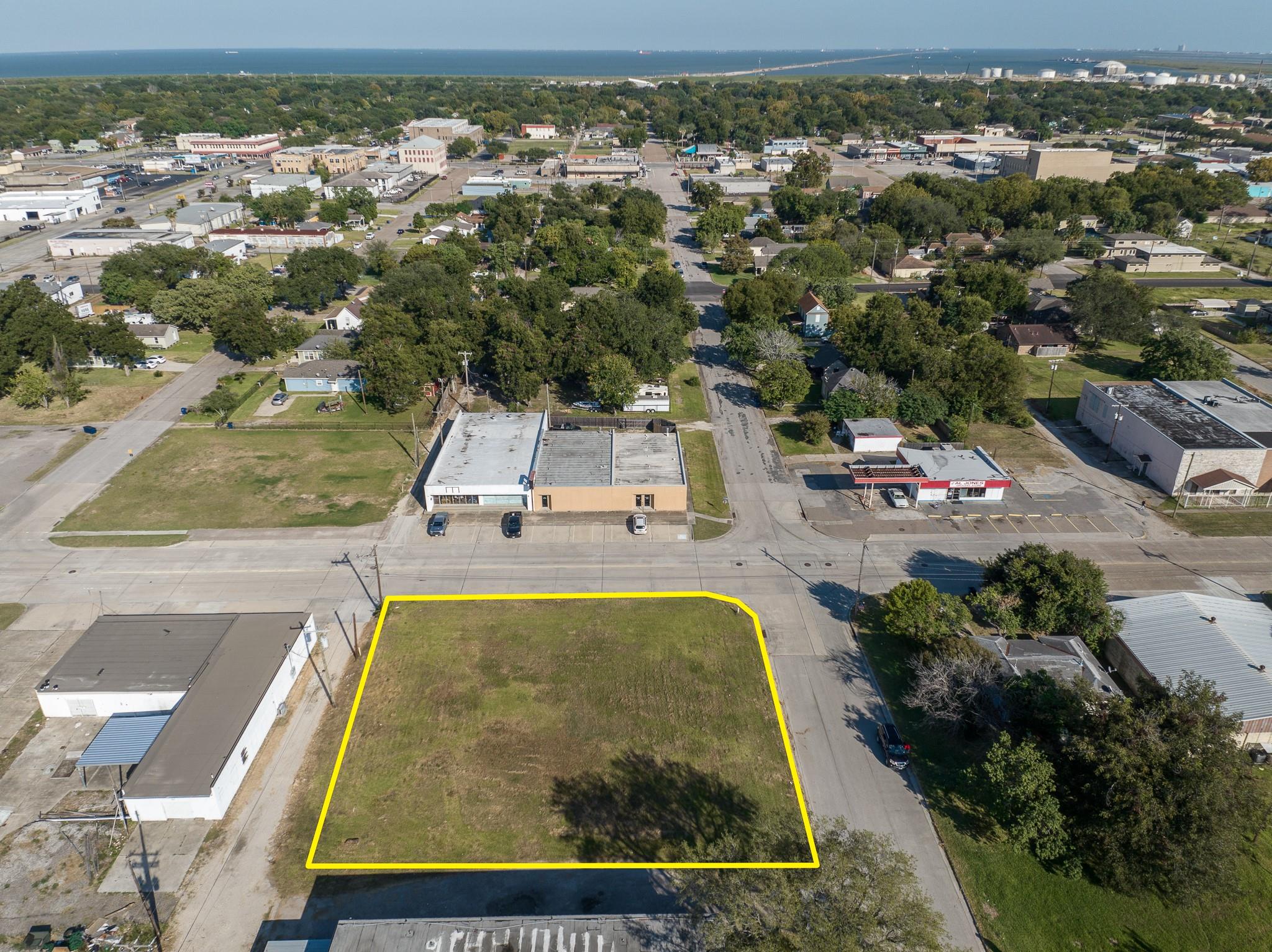 Photo 1 of 6 — 705 9th Street N, Texas City, TX 77590