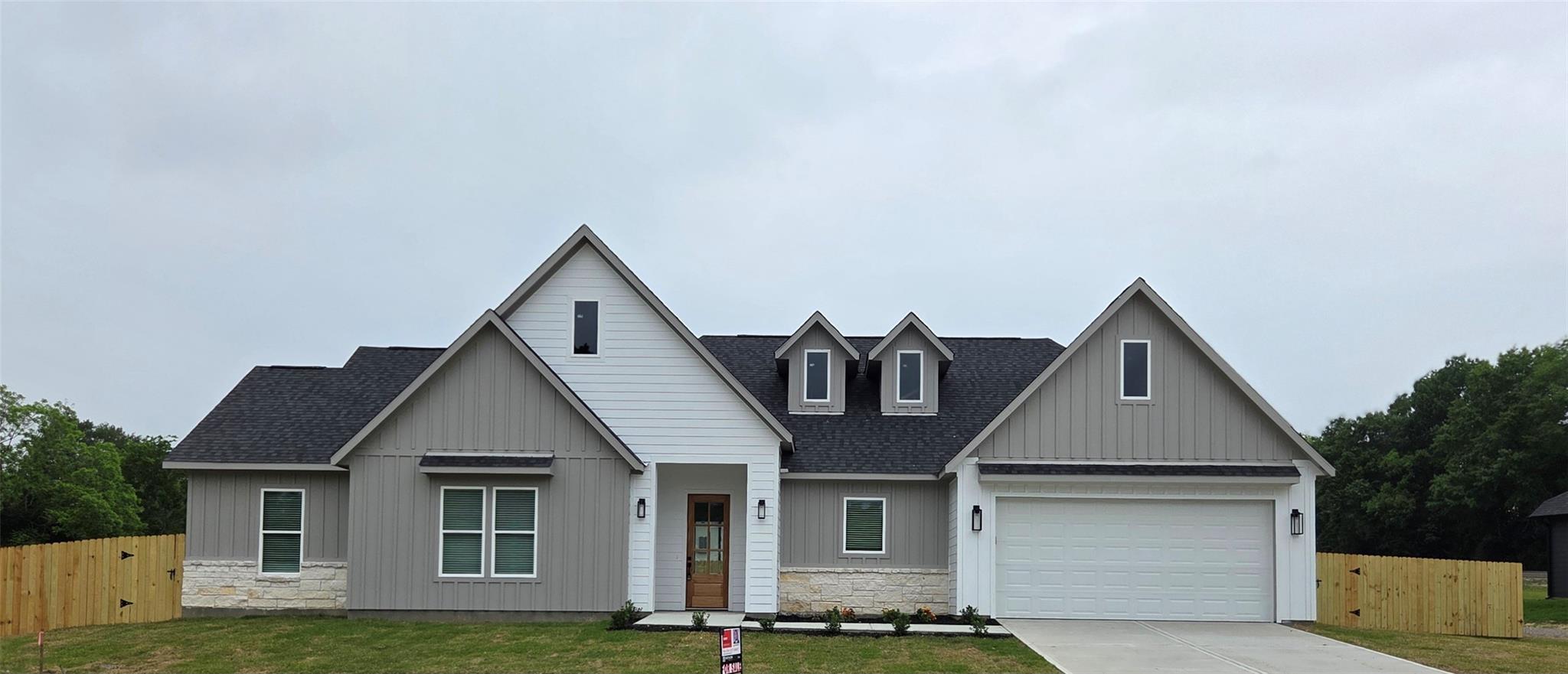 Photo 1 of 31 — 1203 Ada St, New Waverly, TX 77358