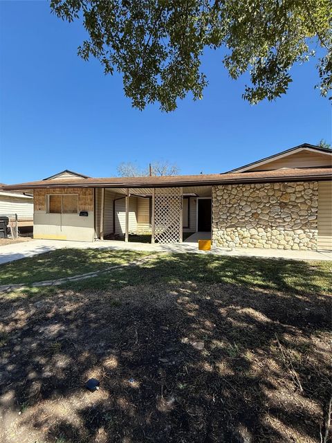 Photo of 5535 Cedarburg Drive, Houston, TX 77048 (MLS # 54732510)