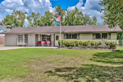 Photo of 375 Neel Avenue, Lumberton, TX 77657 (MLS # 46937305)