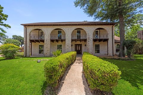 Photo of 1103 Manatee Lane, Houston, TX 77090 (MLS # 44919895)