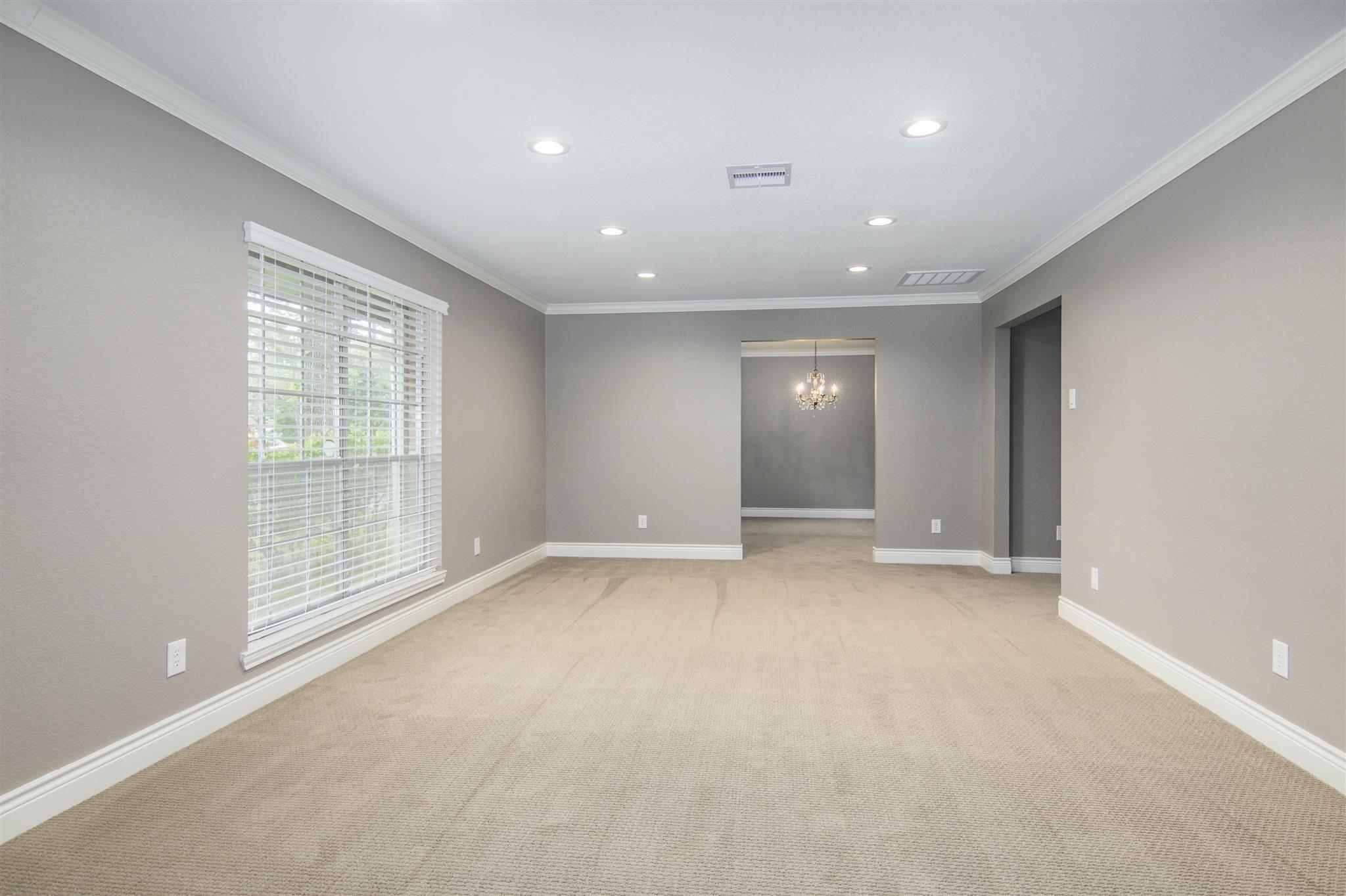 2904 Frostwood Circle