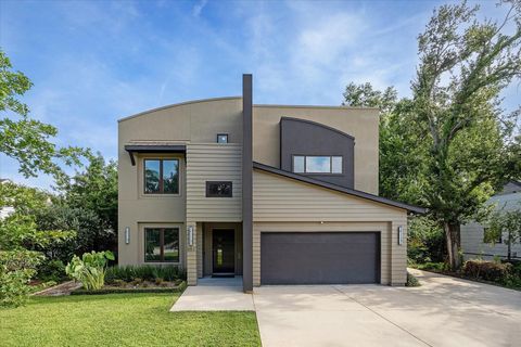 863 W 42nd Street Houston TX 77018