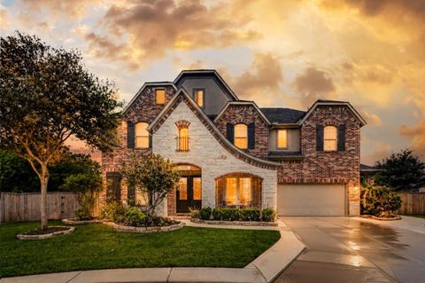 Photo of 29903 Spring Side Court, Fulshear, TX 77441 (MLS # 95936156)