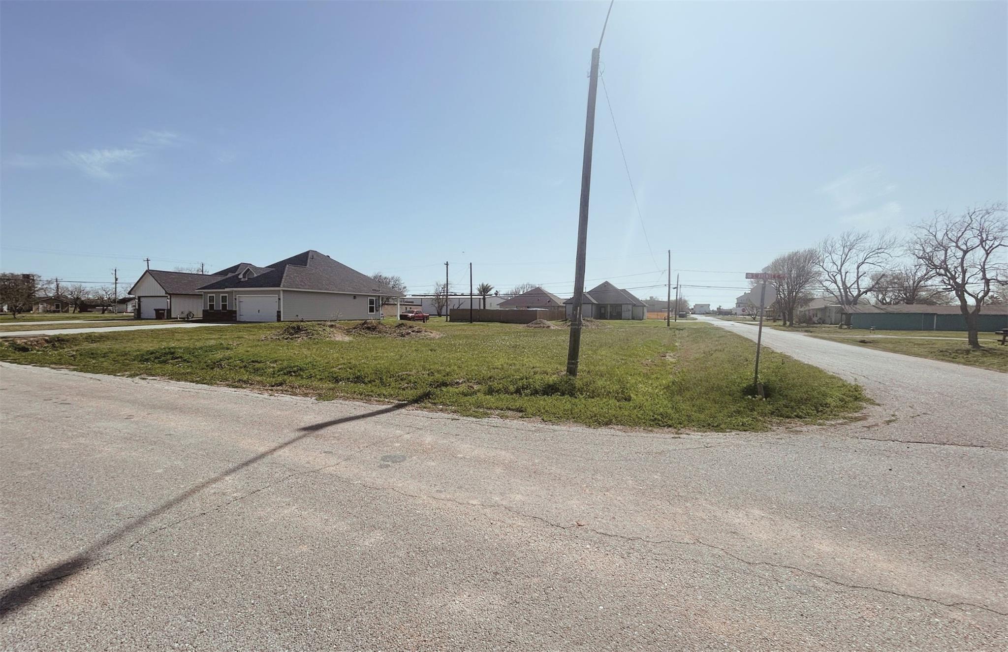 101 S Avenue C