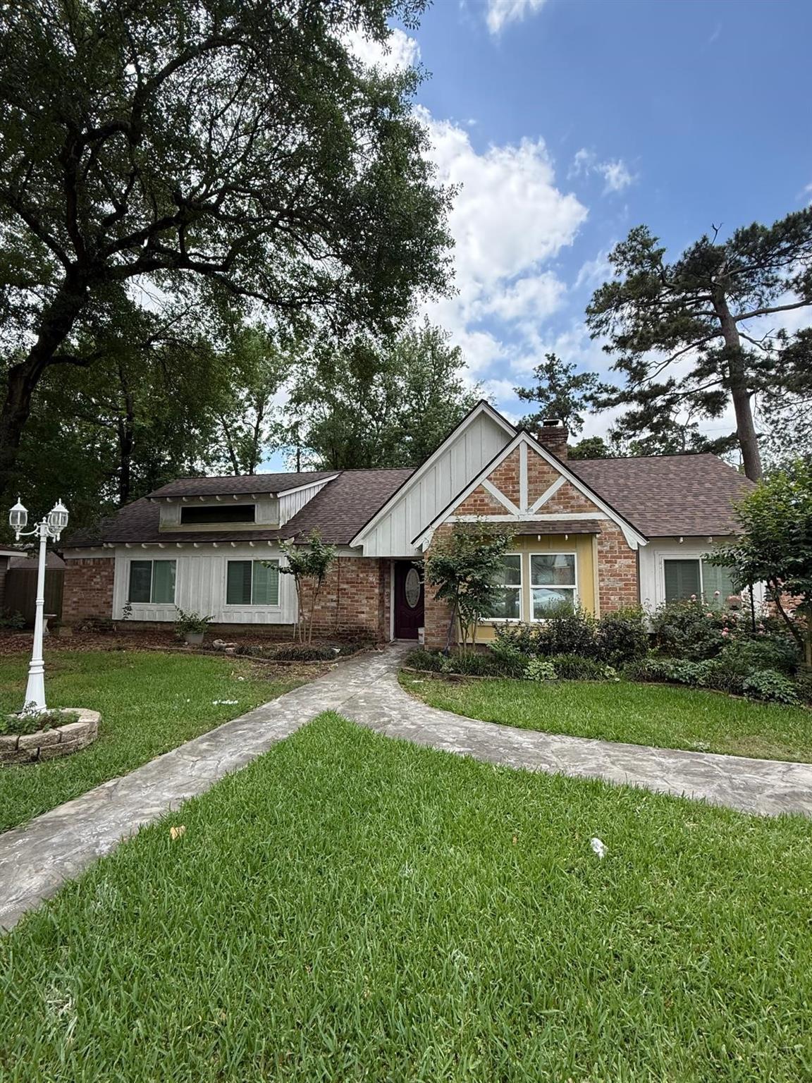 25511 Many Oak Drive