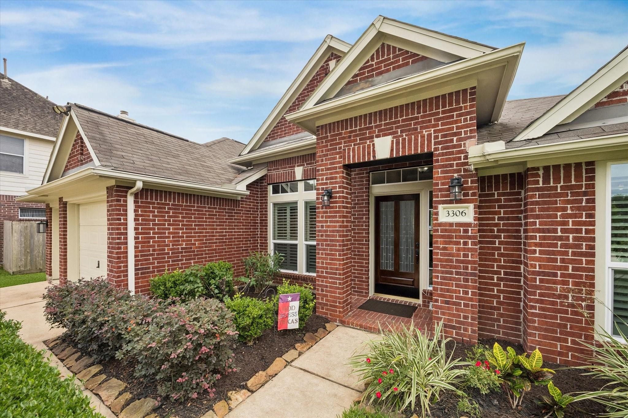3306 Stonehurst Court