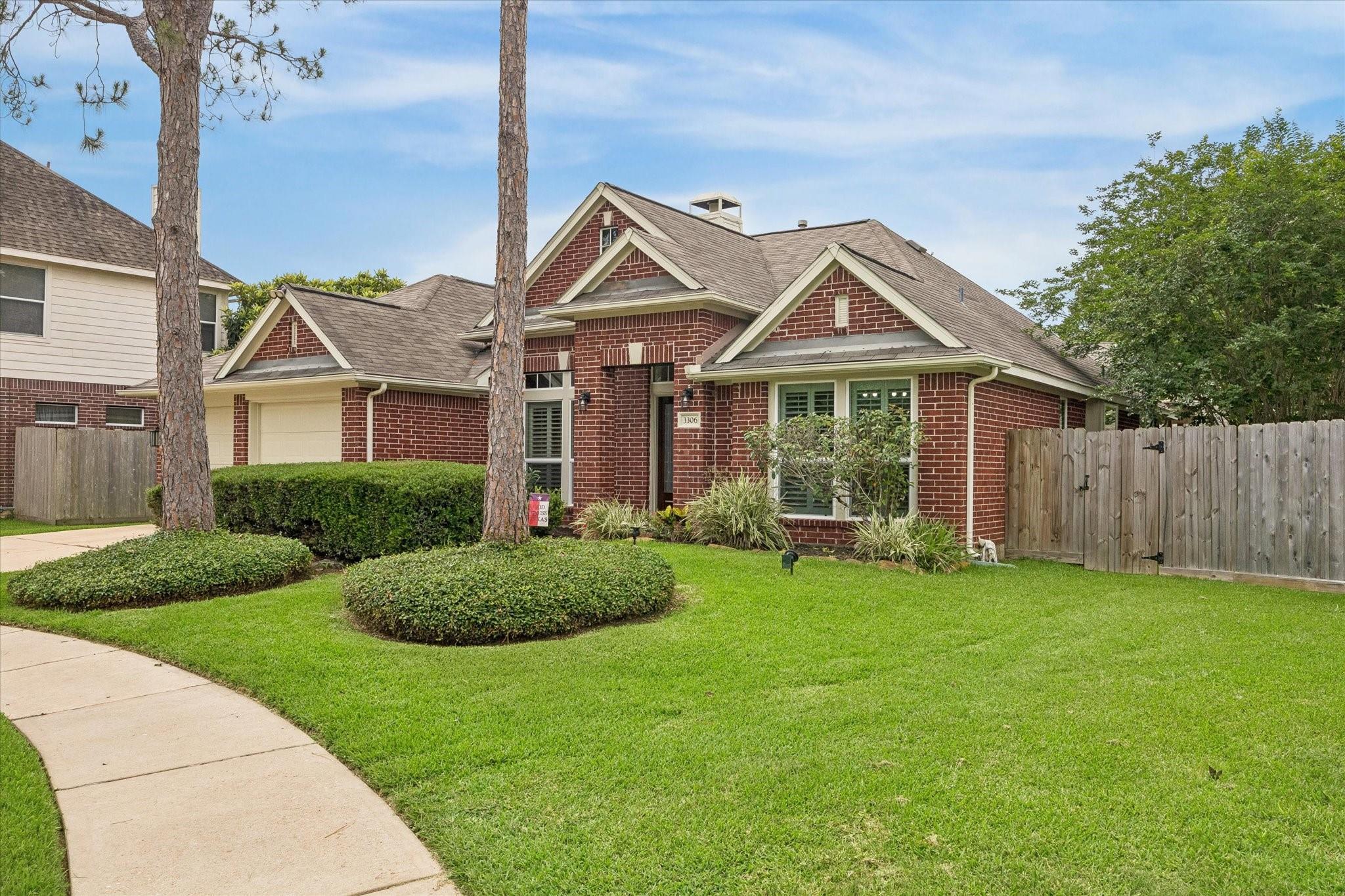 3306 Stonehurst Court