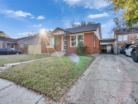 Photo of 2416 Cumberland Street, Houston, TX 77023 (MLS # 14104469)