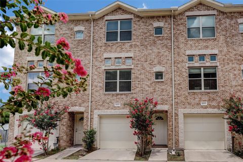 Condo For Sale - 5941 South Loop #1002<br/> Houston, TX 77033