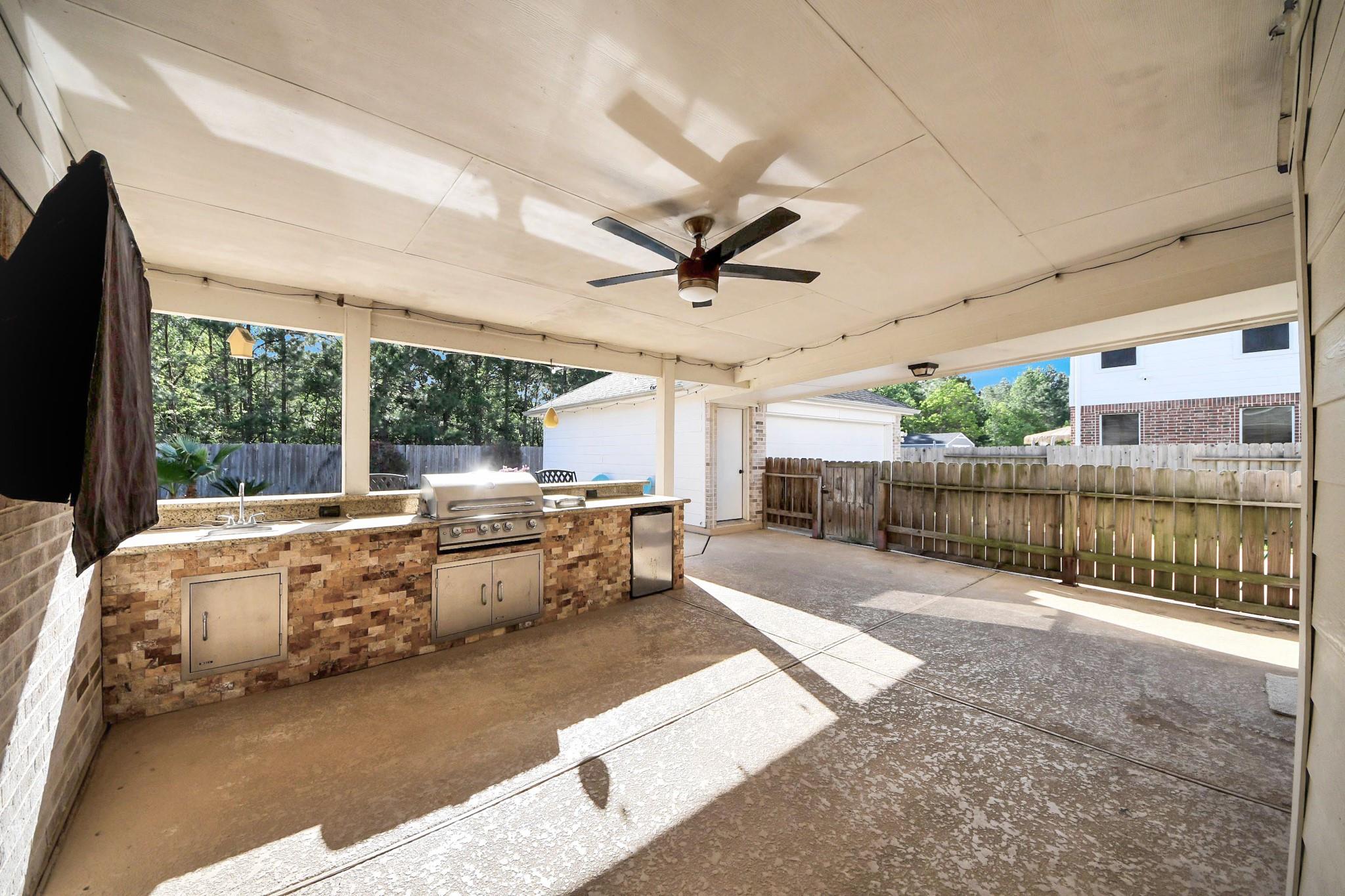 14318 Lakepointe Bend Lane