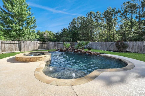 Homes For Sale - 14318 Lakepointe Bend Lane<br/> Cypress, TX 77429