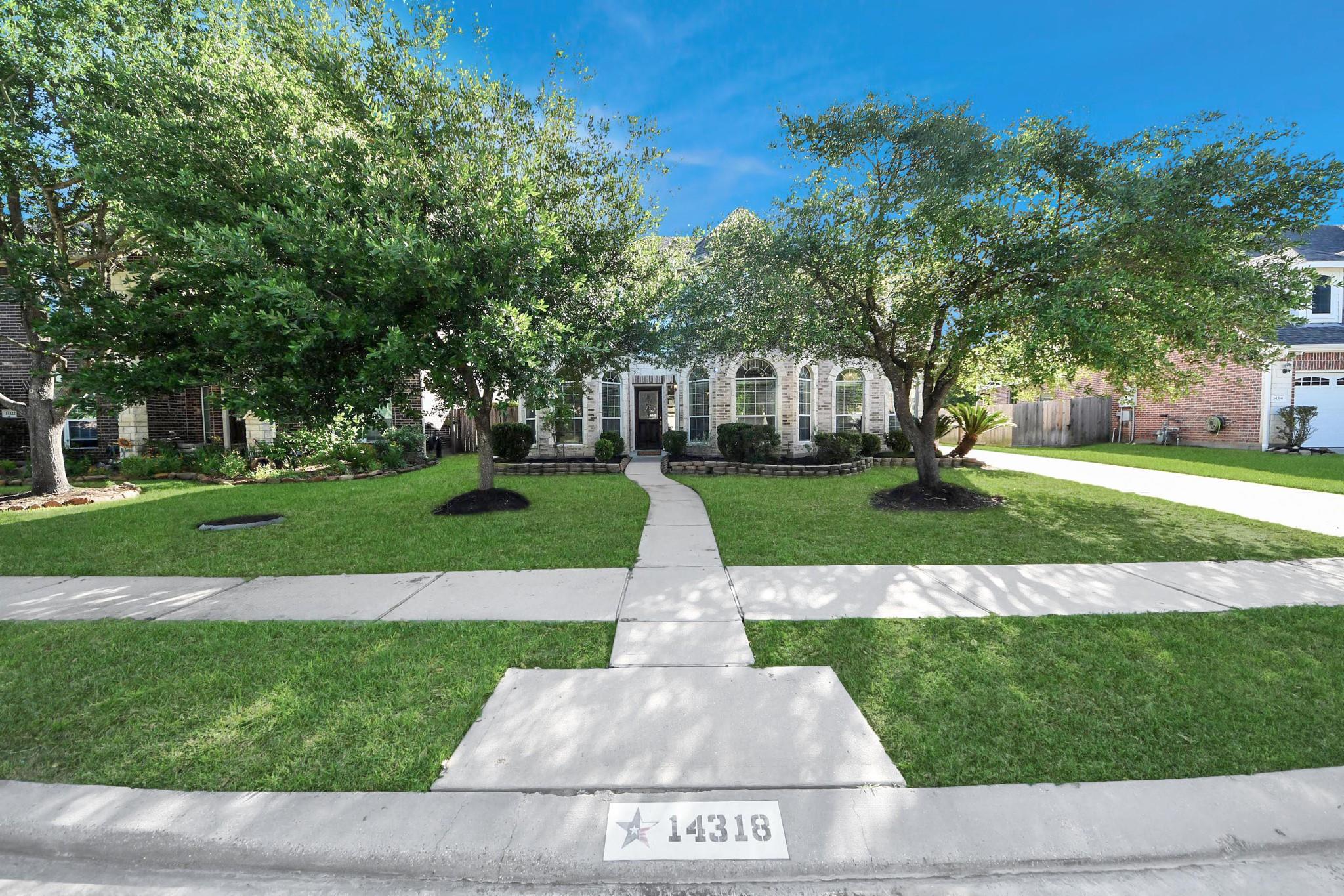 14318 Lakepointe Bend Lane