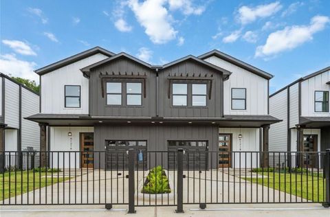 Photo of 4121 Shelby Circle #B, Houston, TX 77051 (MLS # 87782781)