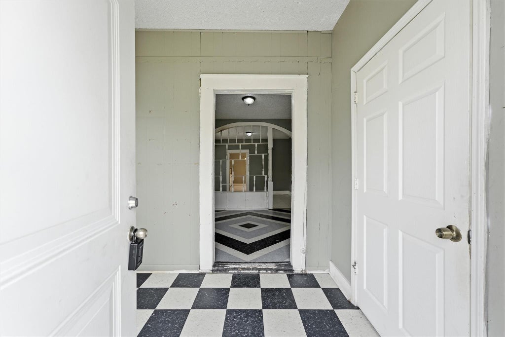 Photo of 5709 Sherman Street, Houston, TX 77011 (MLS # 62870539)