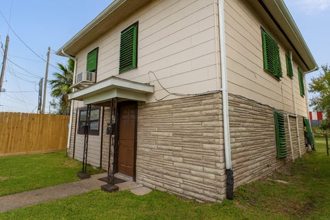 Photo of 6113 Avenue Q 1/2, Galveston, TX 77551 (MLS # 75922809)