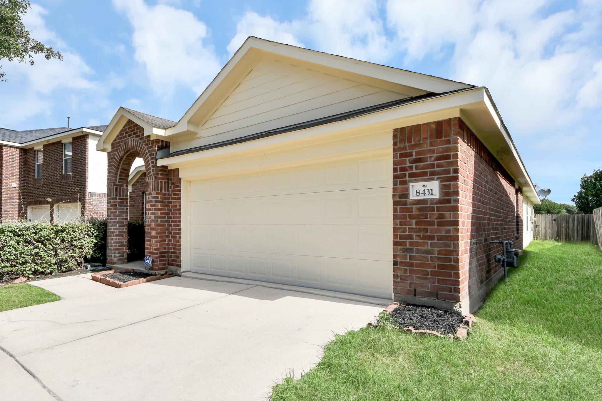 8431 Taraglen Court