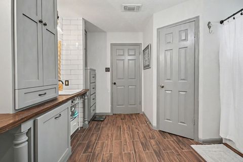 Tiny photo for 1114 Woodhorn Drive, Houston, TX 77062 (MLS # 11741887)