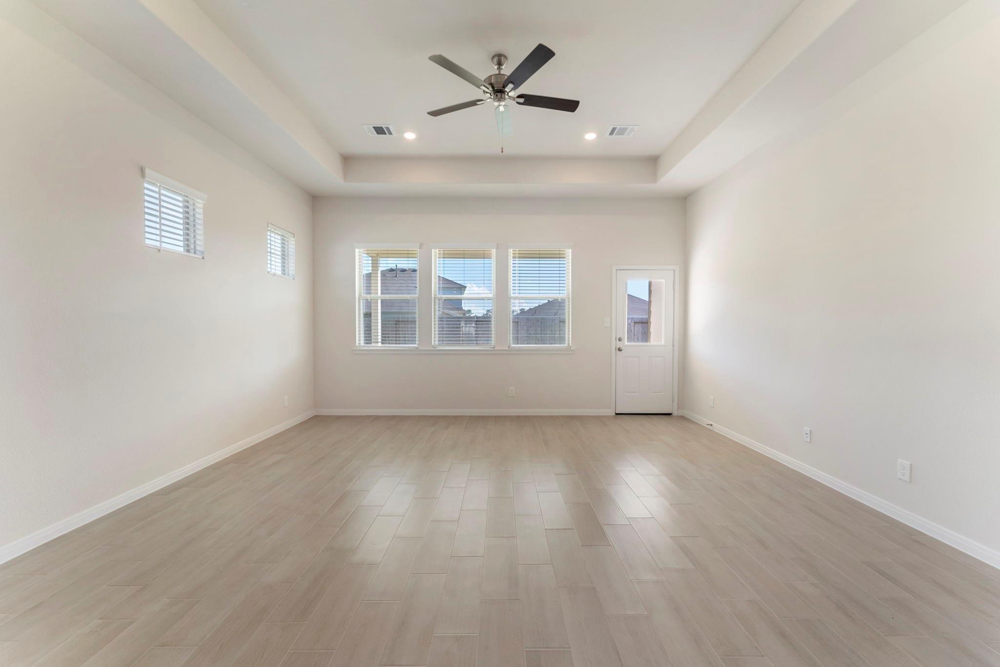 10107 Basil Beebalm Trl