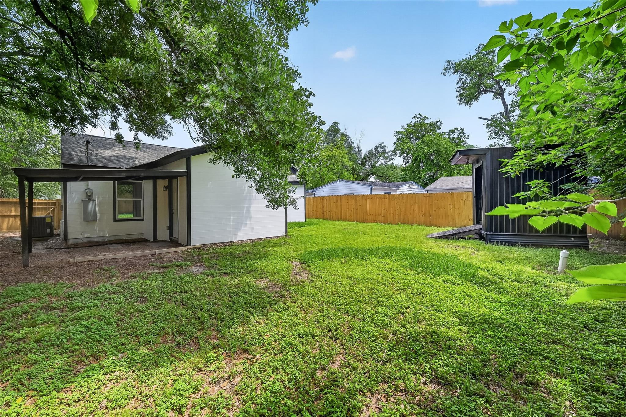 2504 Windsor Lane
