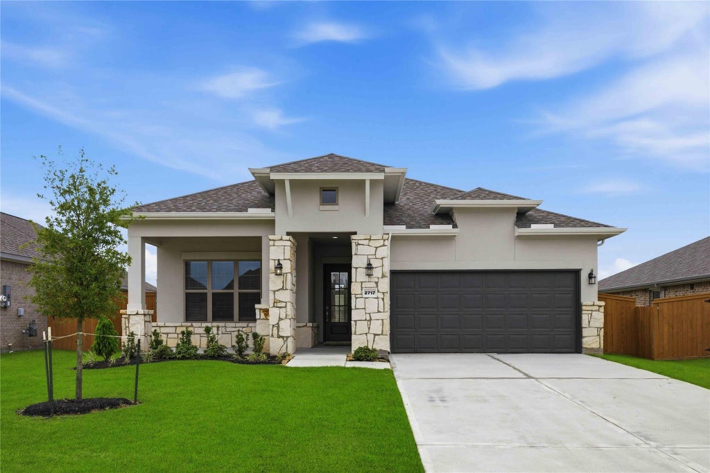 Photo of 2717 Mackinac Bay Drive, La Marque, TX 77568 (MLS # 45486833)