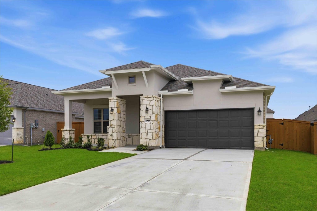 Photo of 2717 Mackinac Bay Drive, La Marque, TX 77568 (MLS # 45486833)