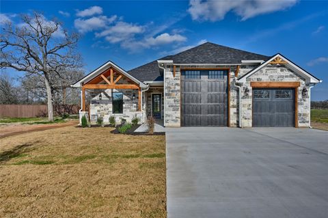 Homes For Sale - 746 Lake Day Drive<br/> Burleson County, Somerville, TX 77879