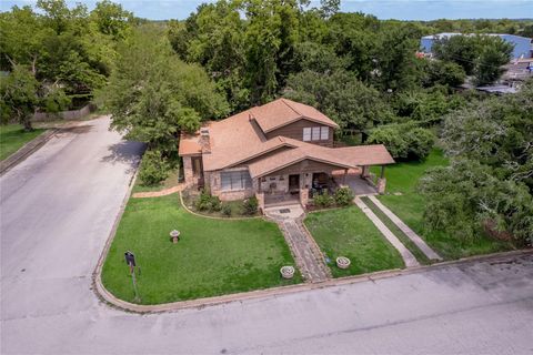 Photo of 100 W Caroline Street, Trinity, TX 75862 (MLS # 29642233)