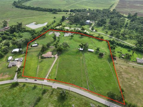 Photo of 3818 County Road 36, Angleton, TX 77515 (MLS # 16689127)