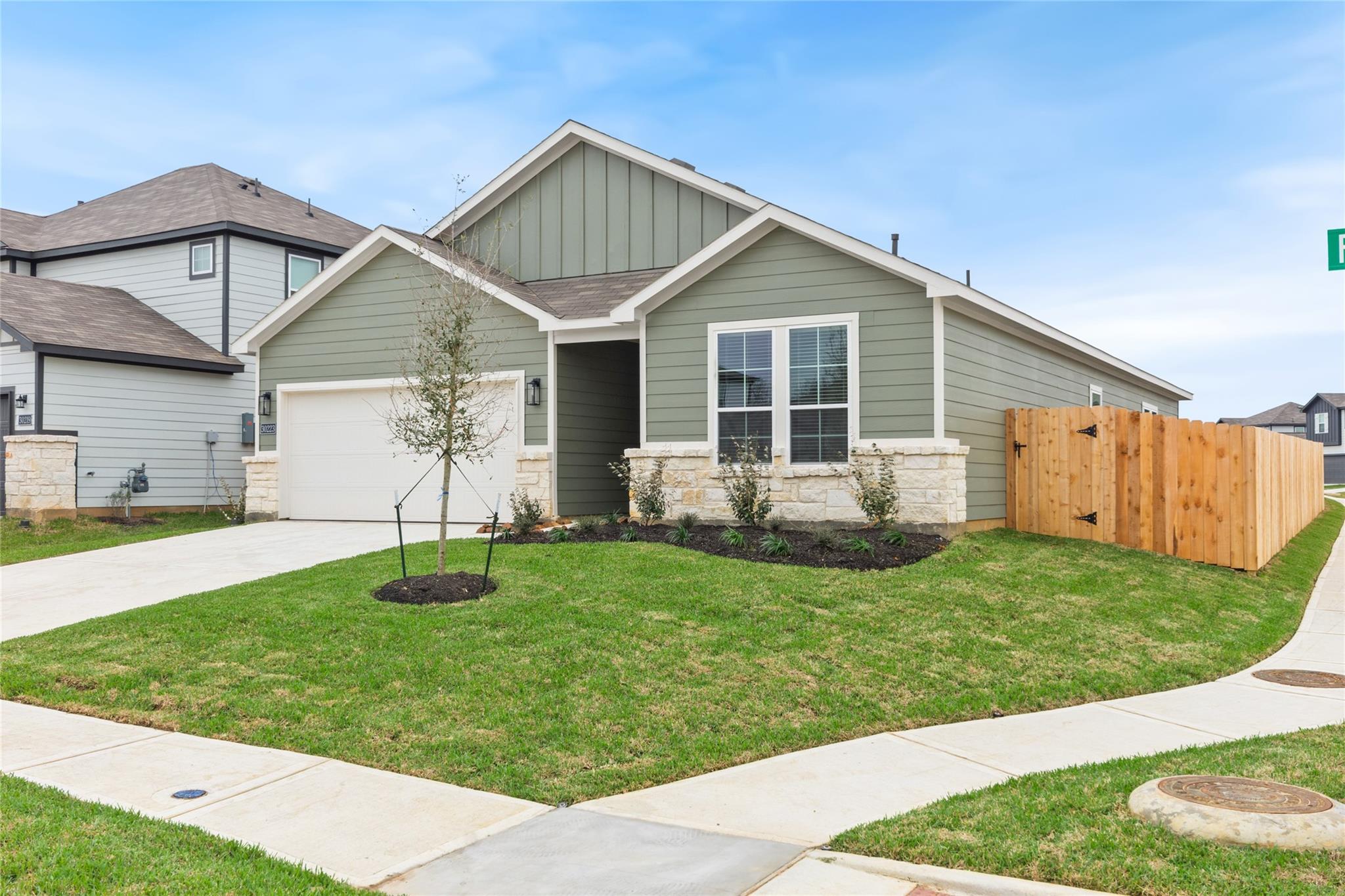 30223 Fledged Wing Drive
