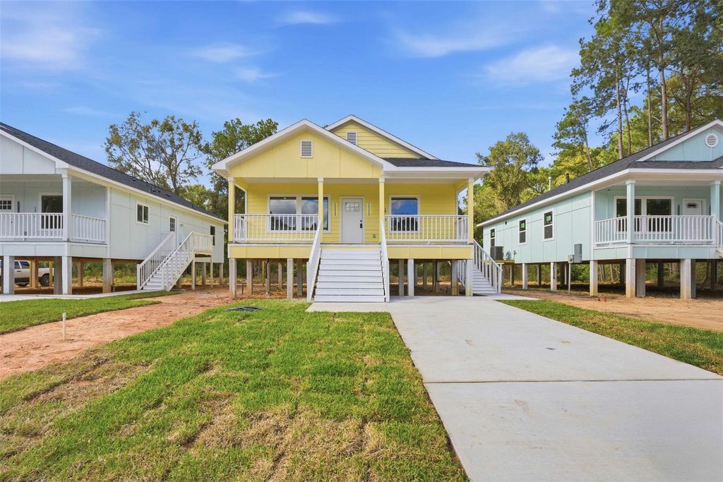 Photo of 1913 Ross Avenue, Cleveland, TX 77327 (MLS # 81545836)