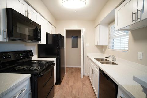 Photo of 8455 Will Clayton Parkway #214, Humble, TX 77338 (MLS # 97990619) Photo of 8455 Will Clayton Parkway #214, Humble, TX 77338 (MLS # 97990619)
