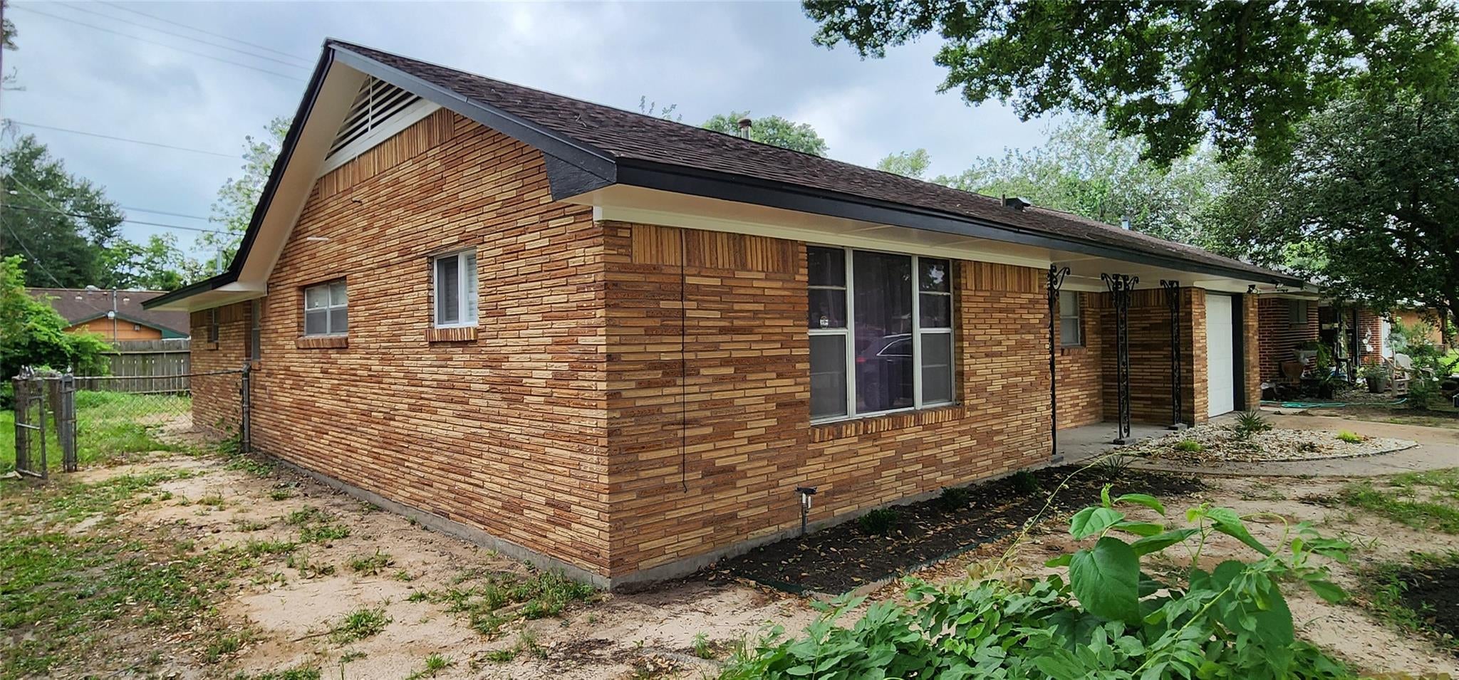 4921 Nina Lee Lane
