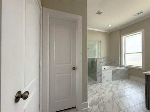 Tiny photo for 2123 Bidwell Drive, Houston, TX 77018 (MLS # 73871534)