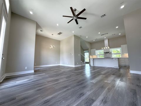 Tiny photo for 2123 Bidwell Drive, Houston, TX 77018 (MLS # 73871534)