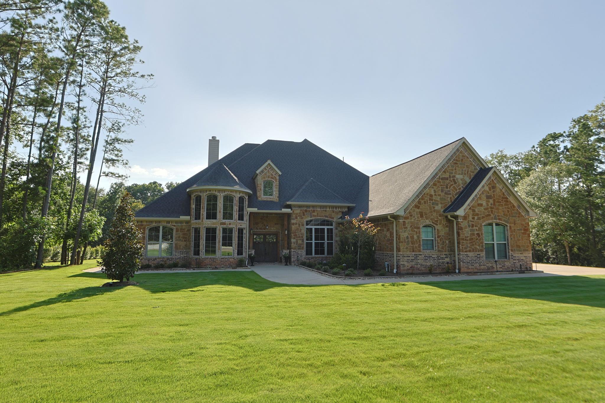 323 Mapleleaf Street