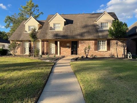 Photo of 13510 Tosca Lane, Houston, TX 77079 (MLS # 90253802)