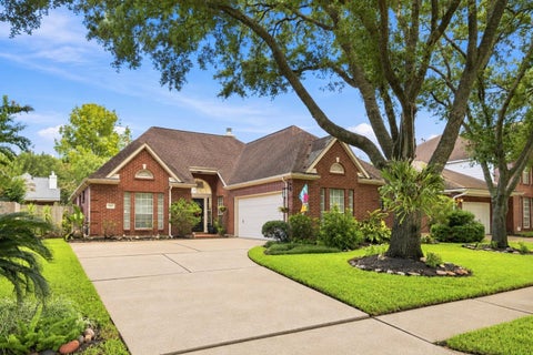 Homes For Sale - 4118 Laurette Court<br/> Sugar Land, TX 77479