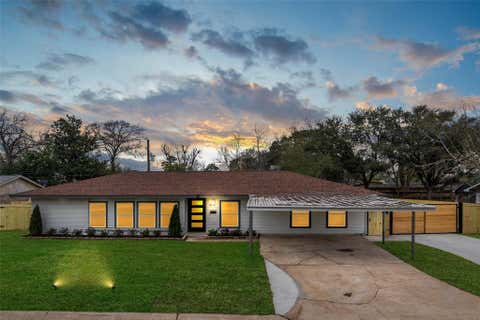 Homes For Sale - 1917 Elmview Drive<br/> Houston, TX 77080
