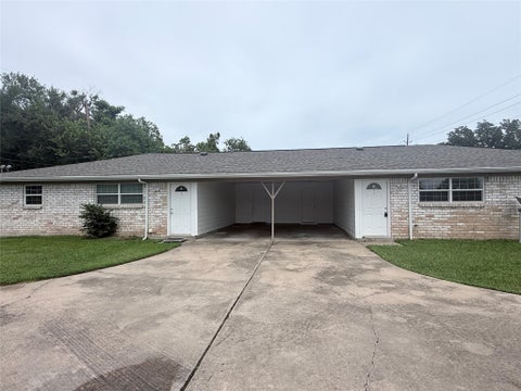 Multifamily For Sale - 608 County Road 157<br/> Alvin, TX 77511