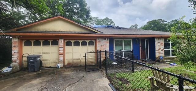 8719 James Lane