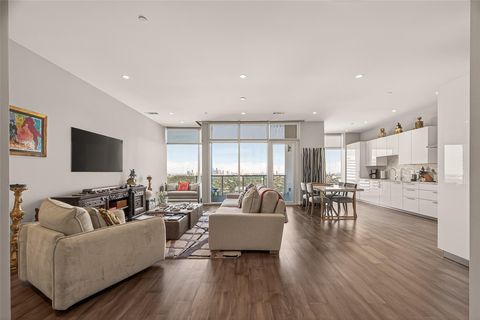 Photo of 4521 San Felipe Street #2602, Houston, TX 77027 (MLS # 41314475)