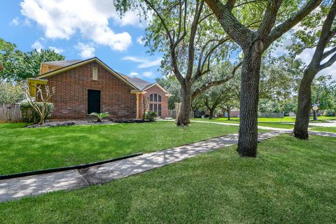 Photo of 6335 Oakburl Lane, Sugar Land, TX 77479 (MLS # 6109100)