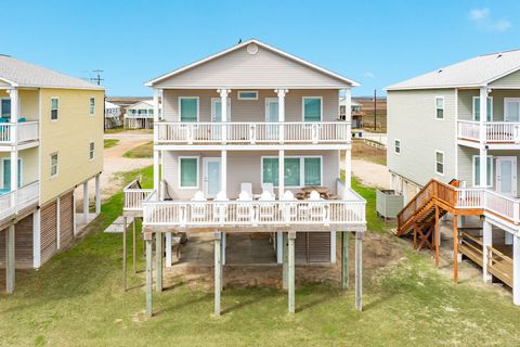 Photo of 2938 Bluewater Highway, Surfside Beach, TX 77541 (MLS # 9925284)