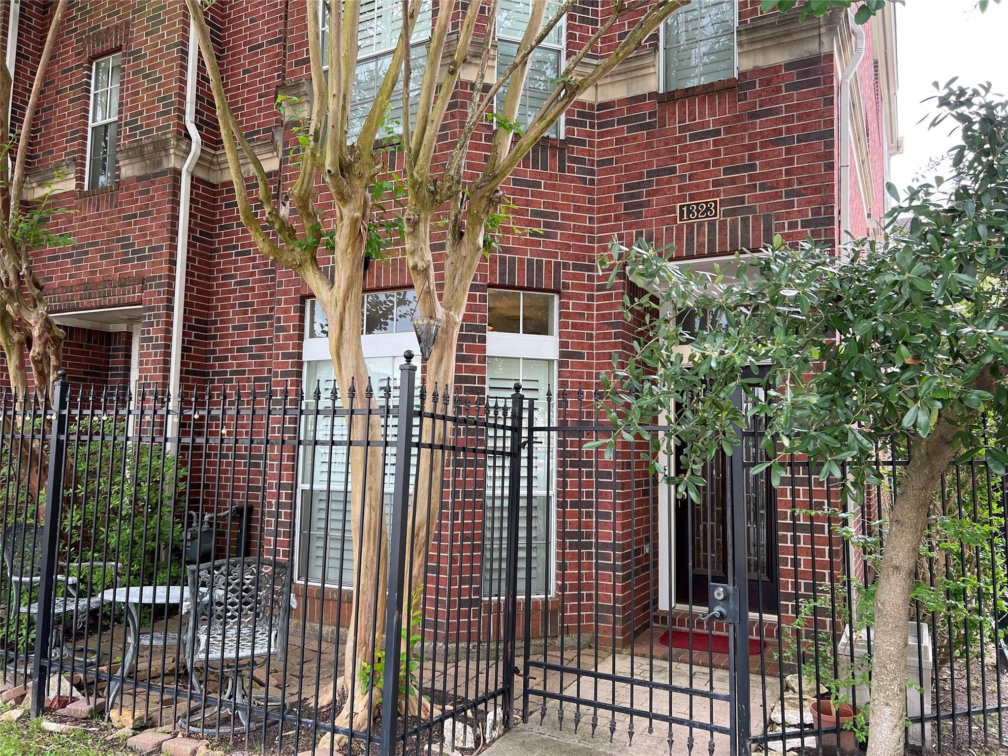 1323 Oneil Street
