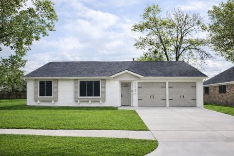 Photo of 11123 Sageview Drive, Houston, TX 77089 (MLS # 78605691)