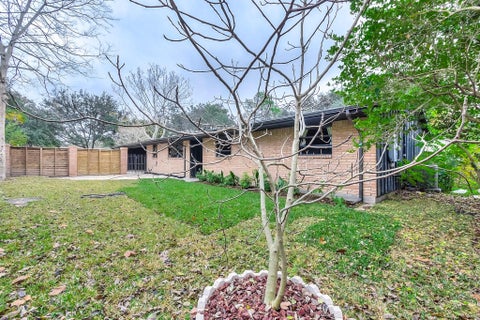 Photo of 9006 Dunlap Street, Houston, TX 77074 (MLS # 32376796)